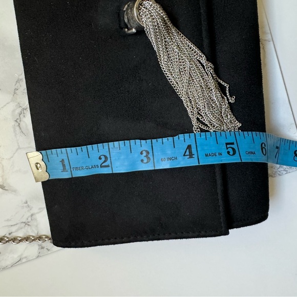 Tassels envelope clutch /crossbody . 6L x 10.5W - Picture 10 of 15